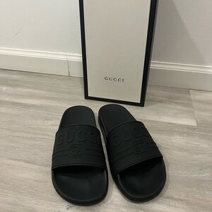 Gucci flip flops